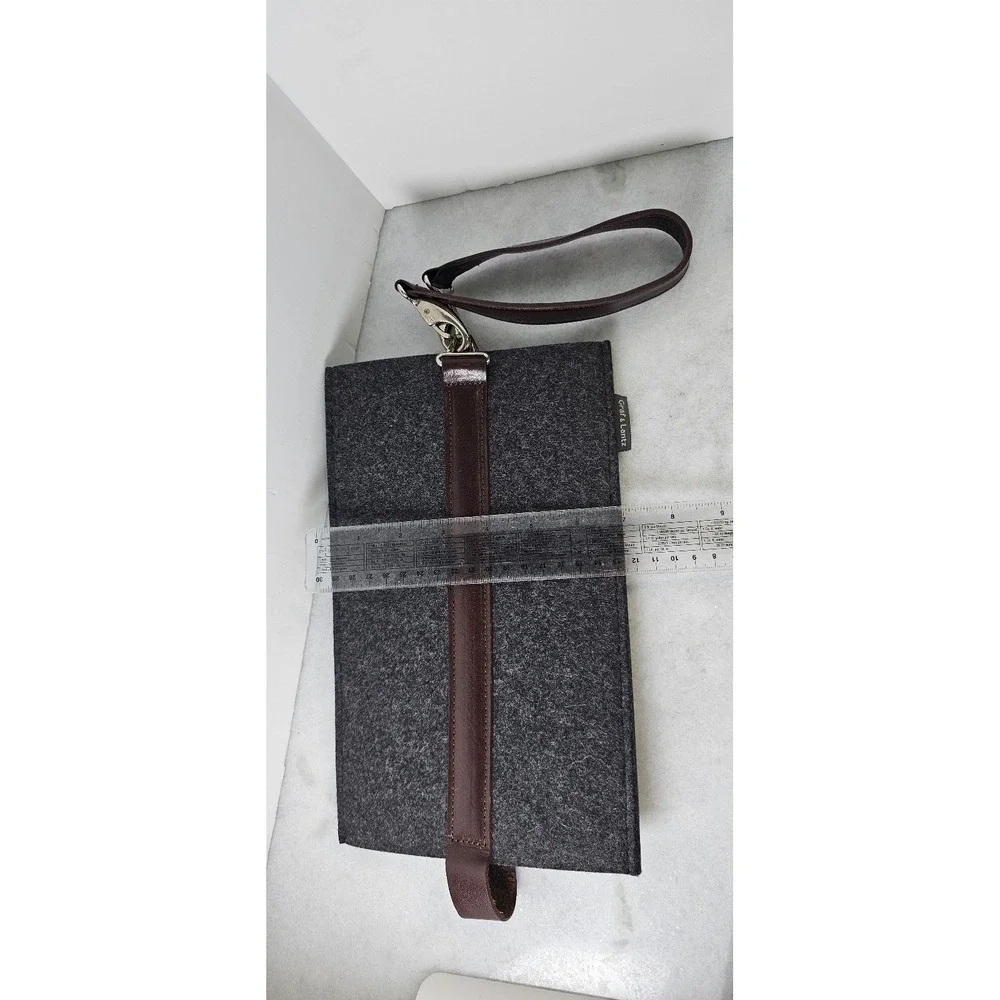 Graf & Lantz Charcoal Wool Wine Bottle Cozy Carrier Leather Strap Grand Millenia